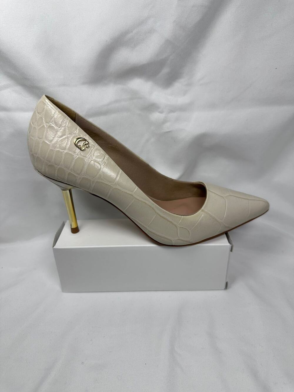 Carmen Steffens Vintage Silver Pointy Stiletto Toe Pumps Size 5